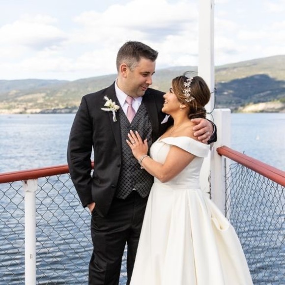 Meet your Posher, Andrea - Picture 1 of 1